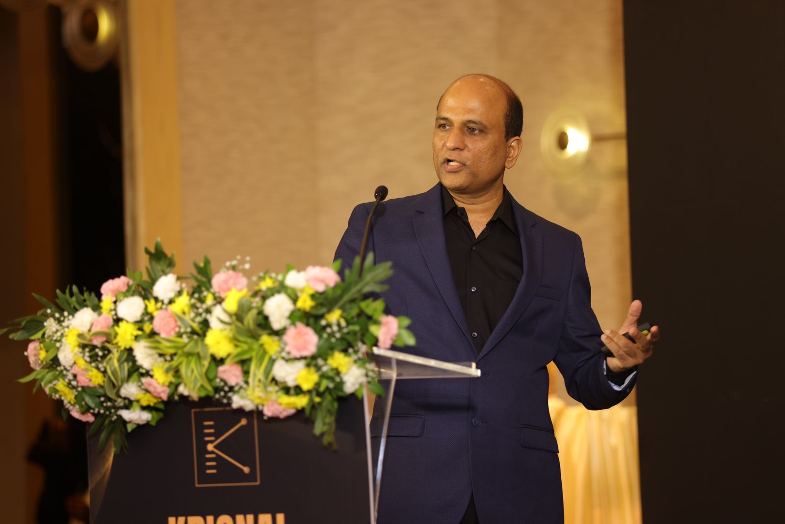 Mukund presenting at the Krignal Grand Launch
